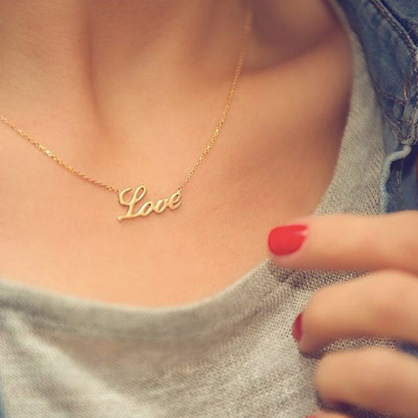 گردنبند طلا Love