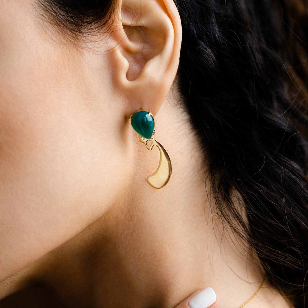 گوشواره طلا حرف ف پرسته