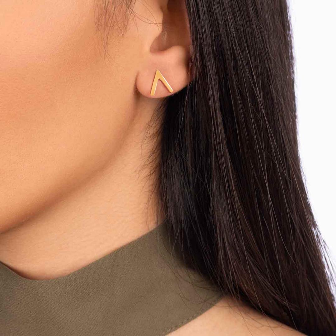 گوشواره طلا تک لنگه ای V (وی)