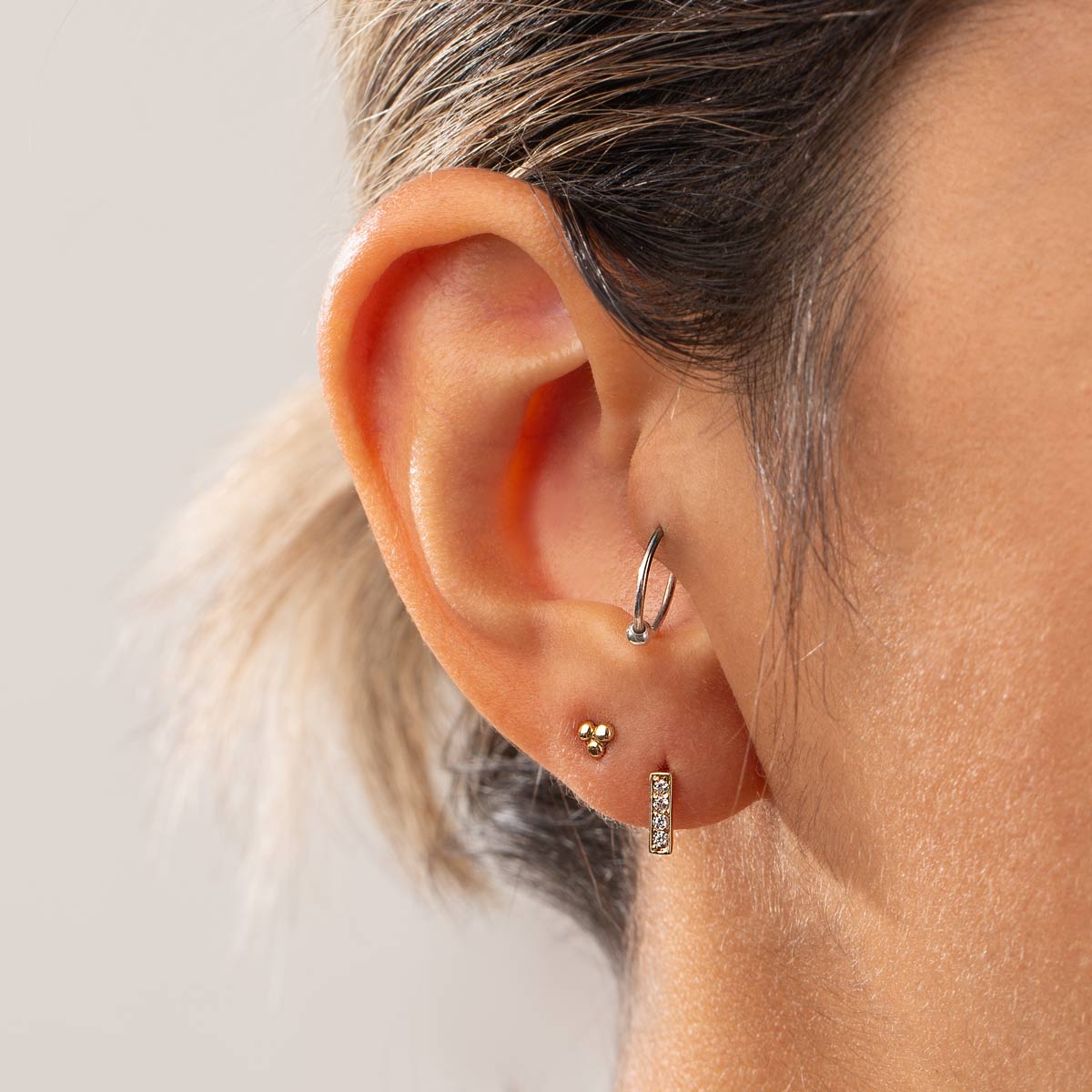 گوشواره طلا مستطیل نگین دار