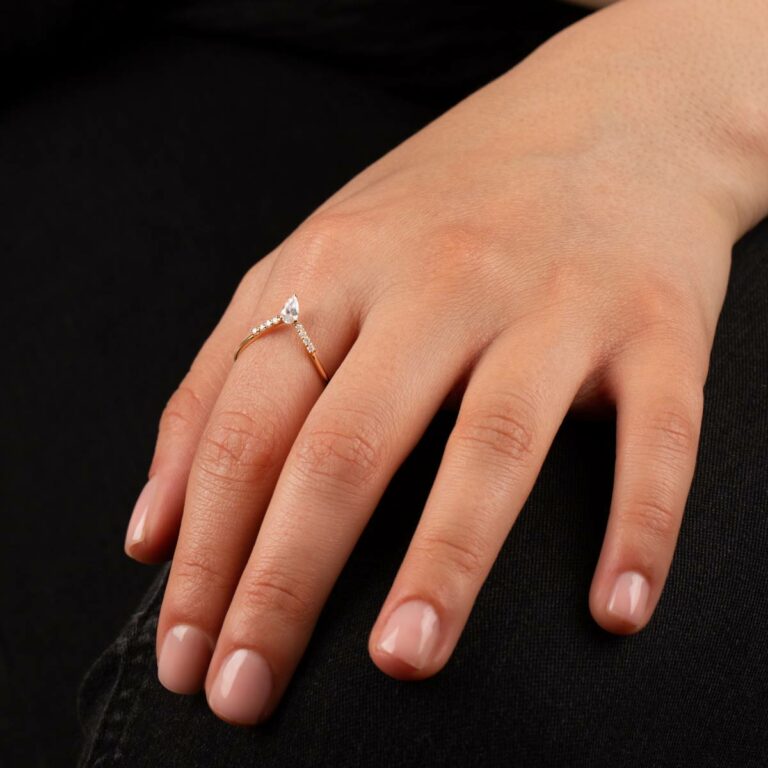 انگشتر طلا دلوس