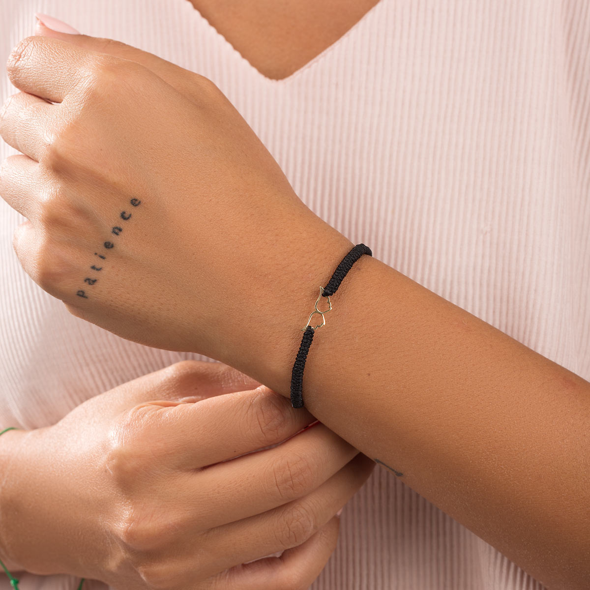 دستبند طلا بافت مشکی بال فرشته توخالی کوچک