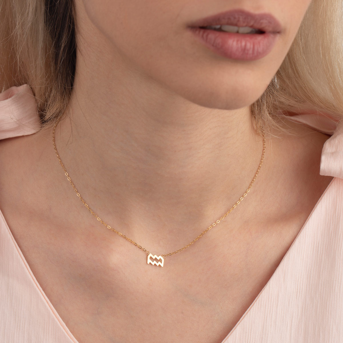 گردنبند طلا ساین ماه بهمن