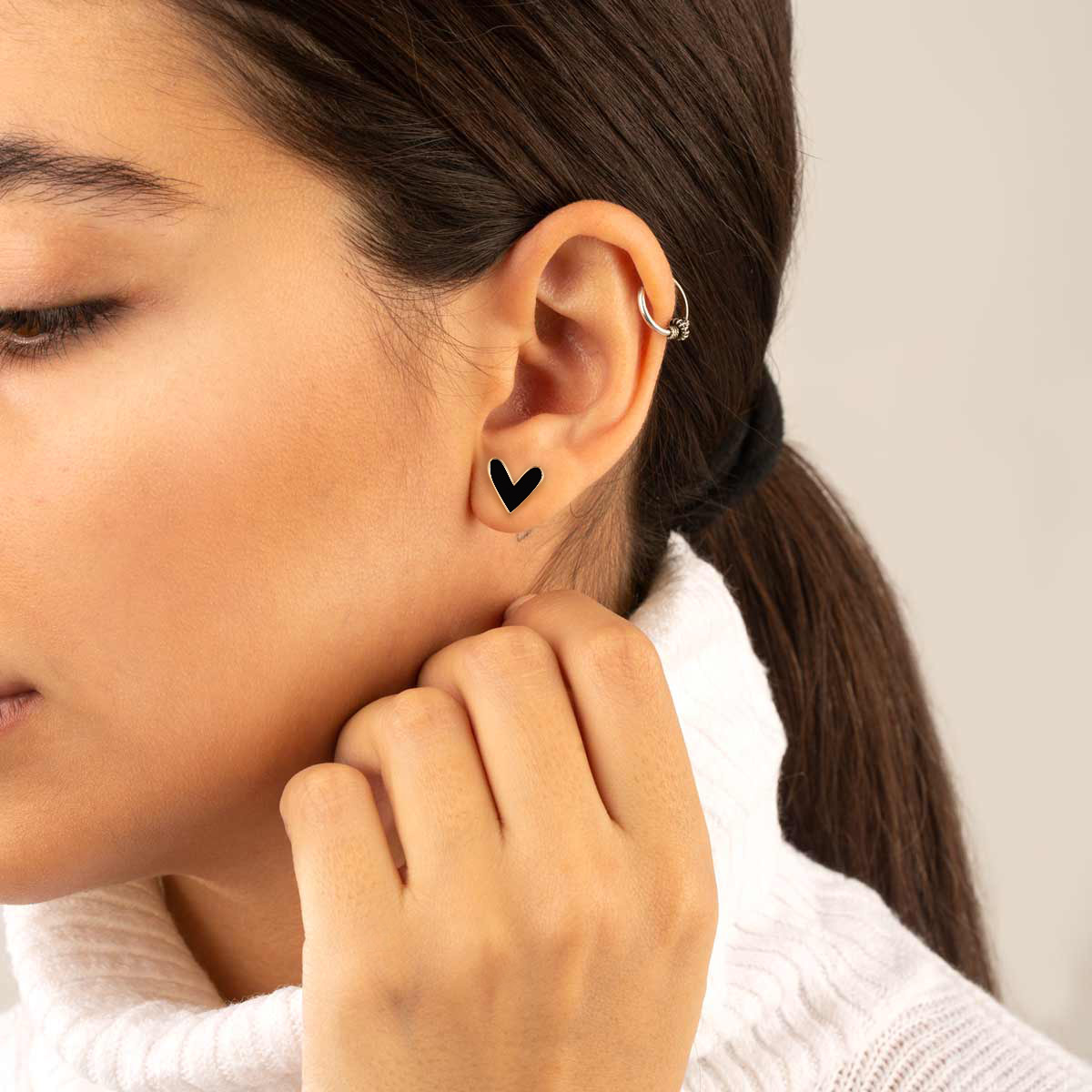 گوشواره طلا قلب مشکی مینا کاری