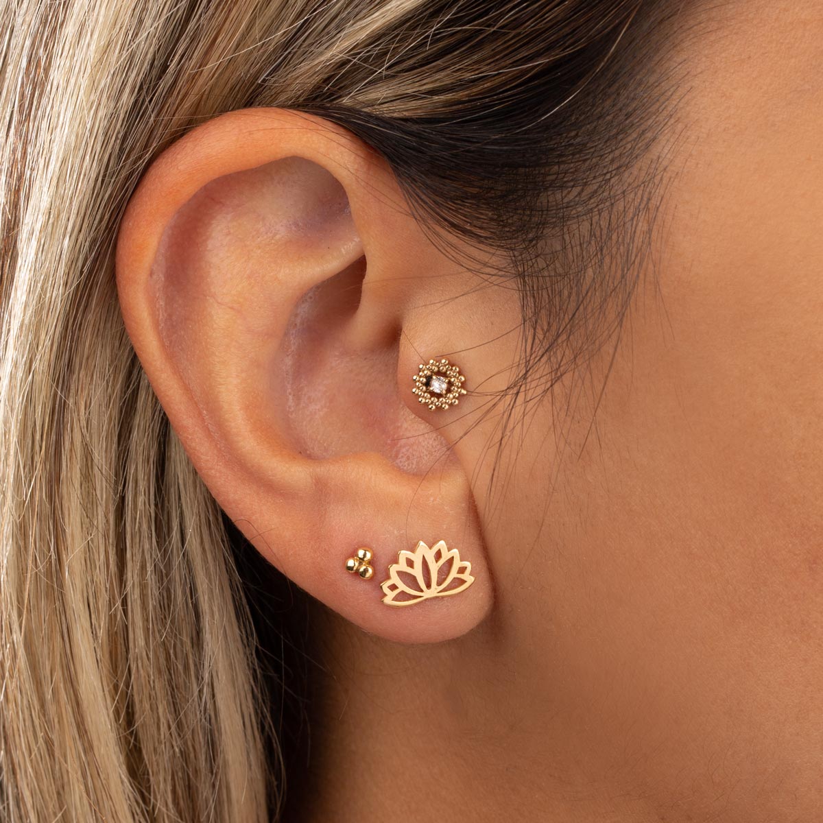 گوشواره طلا لوتوس