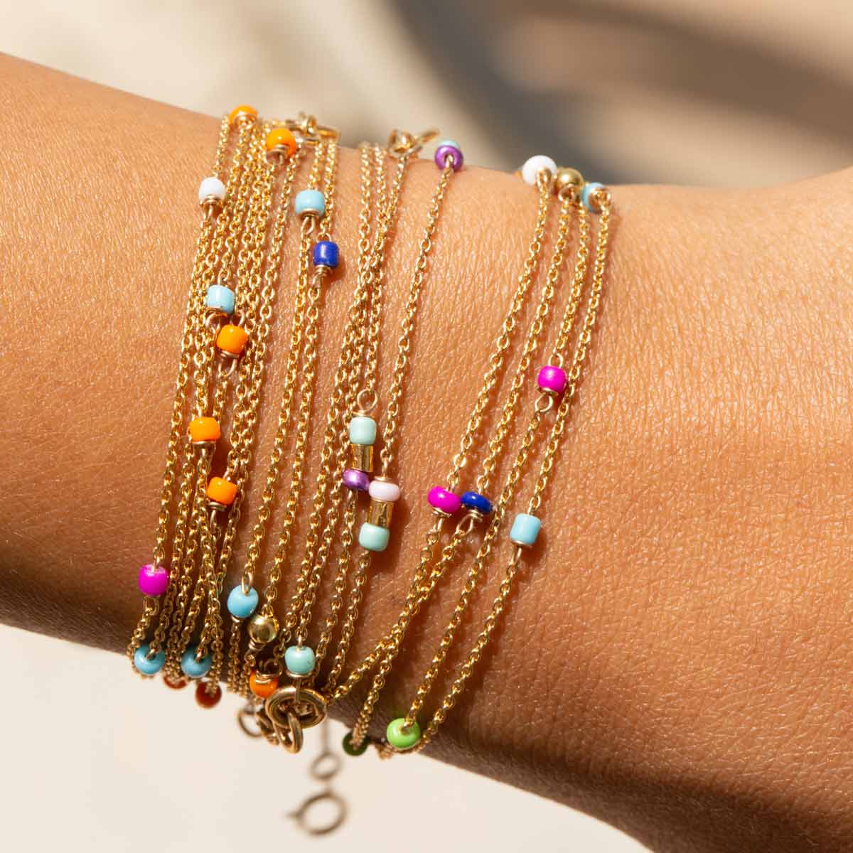 دستبند منجوقی لیدیا آبی آسمانی