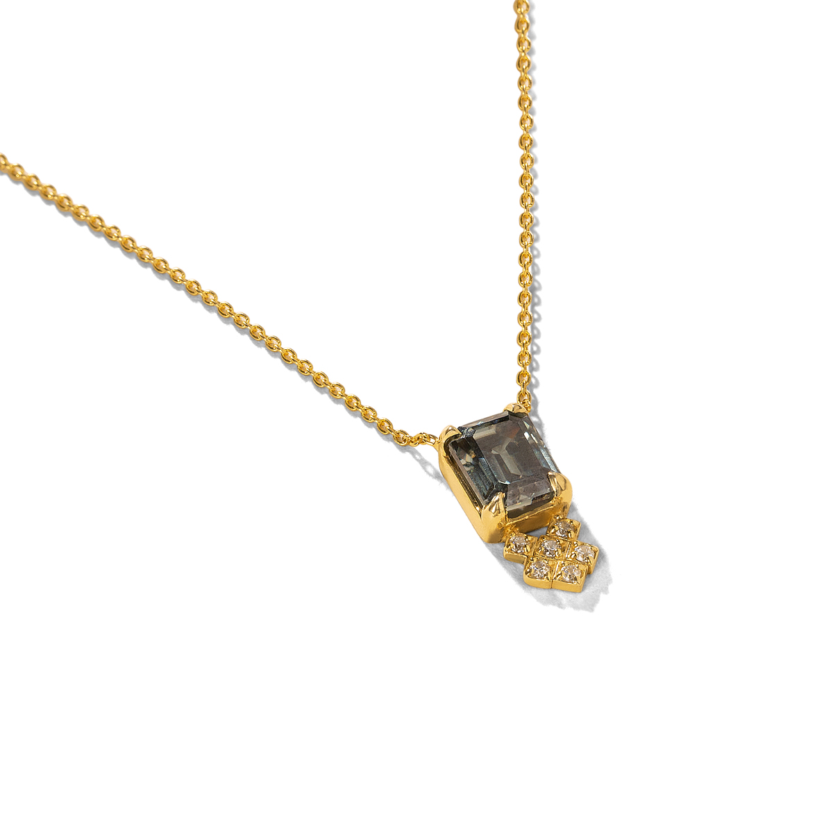 panjshanbe0060 گردنبند طلا مستطیل موزانایت و نگین