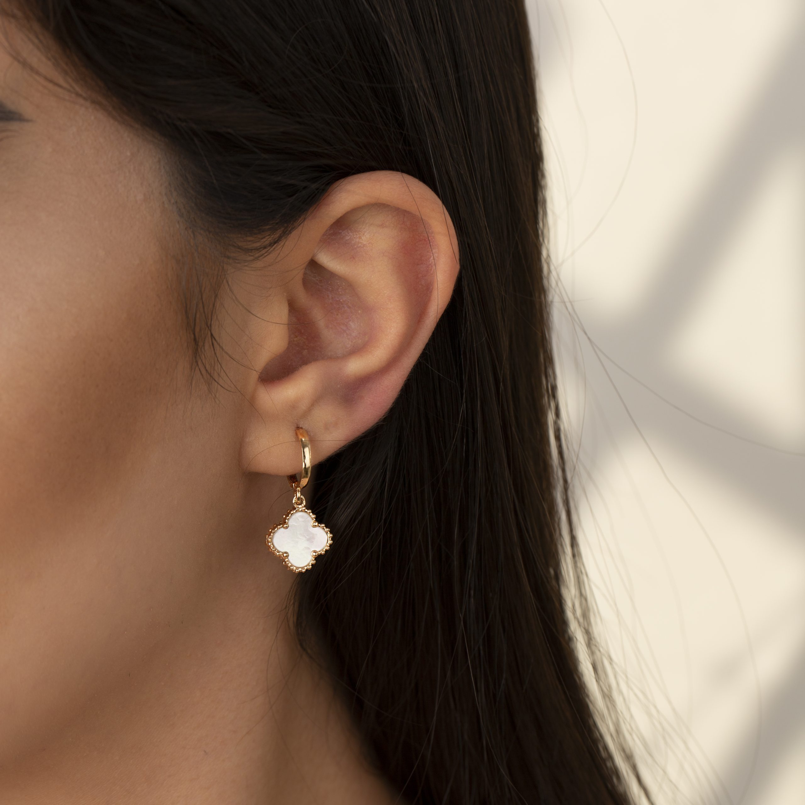 گوشواره طلا ونکلیف لیان - تصویر 2