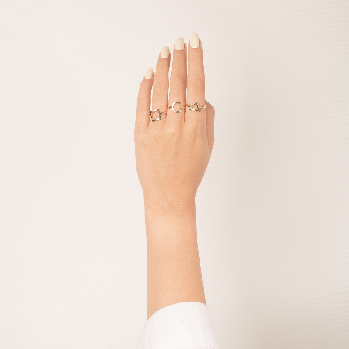 انگشتر طلا مثلث تو خالی - تصویر 3