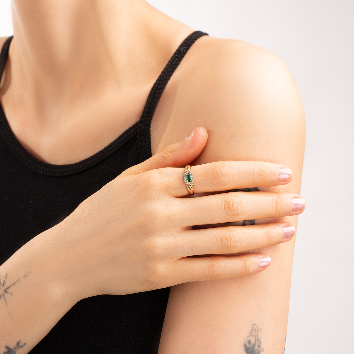 انگشتر طلا نگین دار شارنیلا گالری طلا پرسته